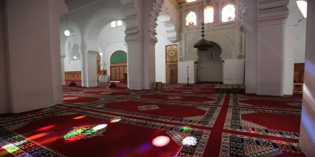 masjid 1052x526 1