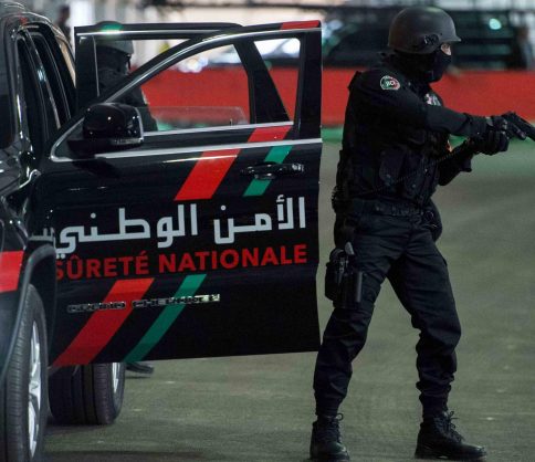 police 2 484x418 1