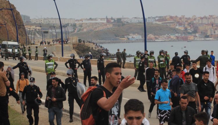 لحظة اجلاء المهاجرين المغاربة