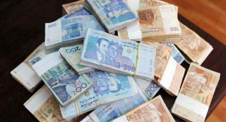 اختلاس وتبديد أموال عمومية