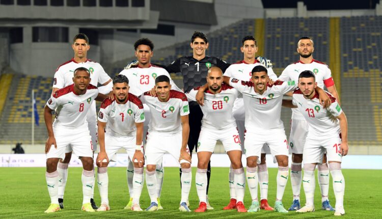 المنتخب المغربي بالقميص الأبيض في مواجهة الكونغو