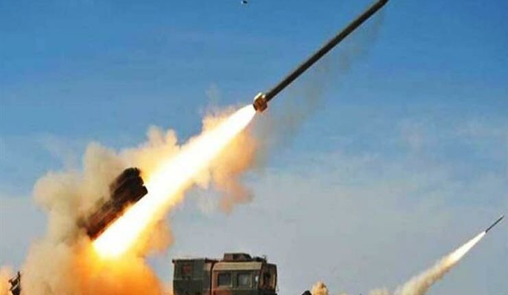 كوريا الشمالية تطلق صاروخًا بالستيًا في اتجاه اليابان
