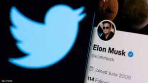 الملياردير الأمريكي إيلون ماسك يشتري تويتر بصفقة قيمتها 44 مليار دولار
