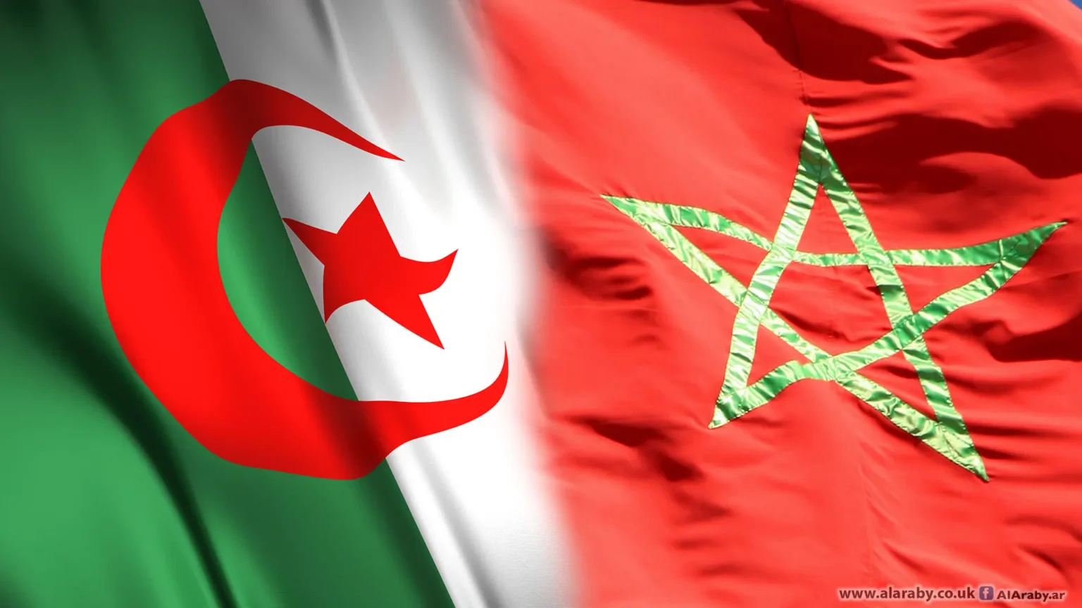 استقبال المغاربة بالورود من قلب الجزائر