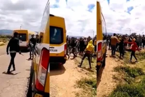 توقيف شبان ظهروا في فيديو يعتدون على حافلة للنقل المدرسي بقلعة السراغنة