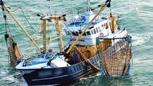 فقدان الاتصال بمركب للصيد يستنفر سلطات ميناء أكادير