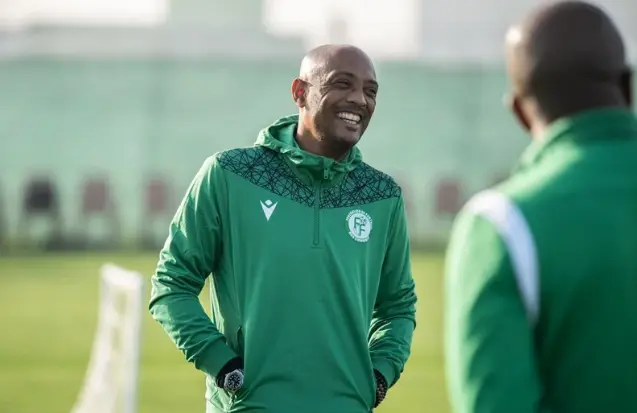 مدرب منتخب موريتانيا يفاجئ السود مع اقتراب كأس العالم 2022