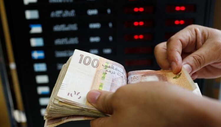 الدرهم المغربي يتراجع أمام الدولار لأدنى مستوى في عامين