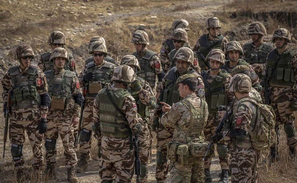 سابقة.. الجيش الجزائري يُشيد بالقوات المسلحة الملكية (صور)