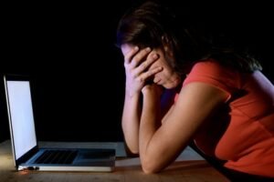 نواحي البيضاوي.. ابتزاز وفيديوهات مشبوهة تنتهي بفاجعة مؤلمة