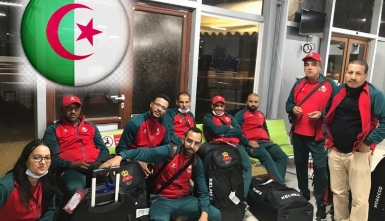 أول تعليق لاتحاد الصحافيين العرب بعد حجز الإعلاميين المغاربة بمطار وهران