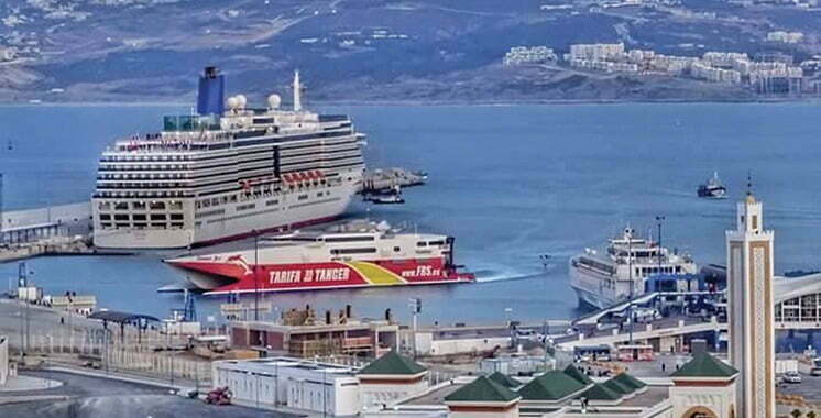 الحالة الجوية تدفع إلى إلغاء الرحلات بين مينائي طريفة وطنجة