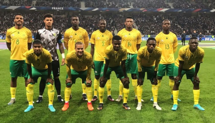 منتخب جنوب إفريقيا يصل المغرب لمواجهة الأسود
