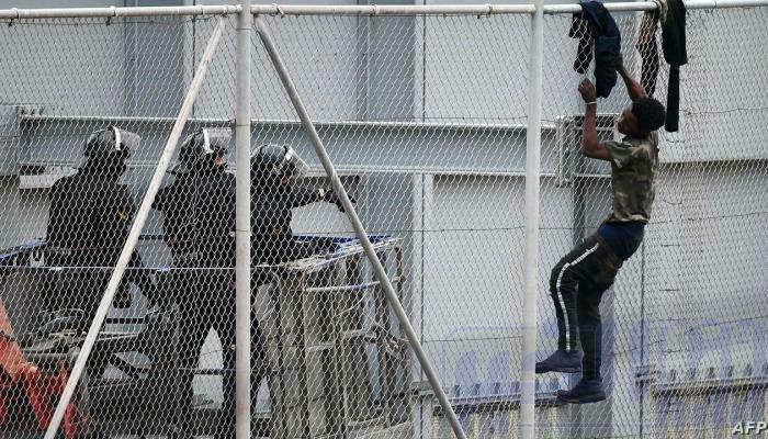 المغرب يجهض محاولة للهجرة السرية لتسلق السياج لثاني مرة بطنجة