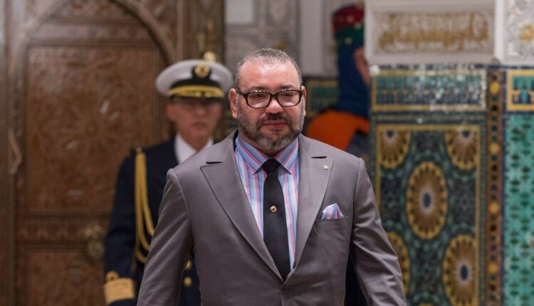 الملك يبشر الأسر المغربية بتعميم التعويضات العائلية في هذا التاريخ