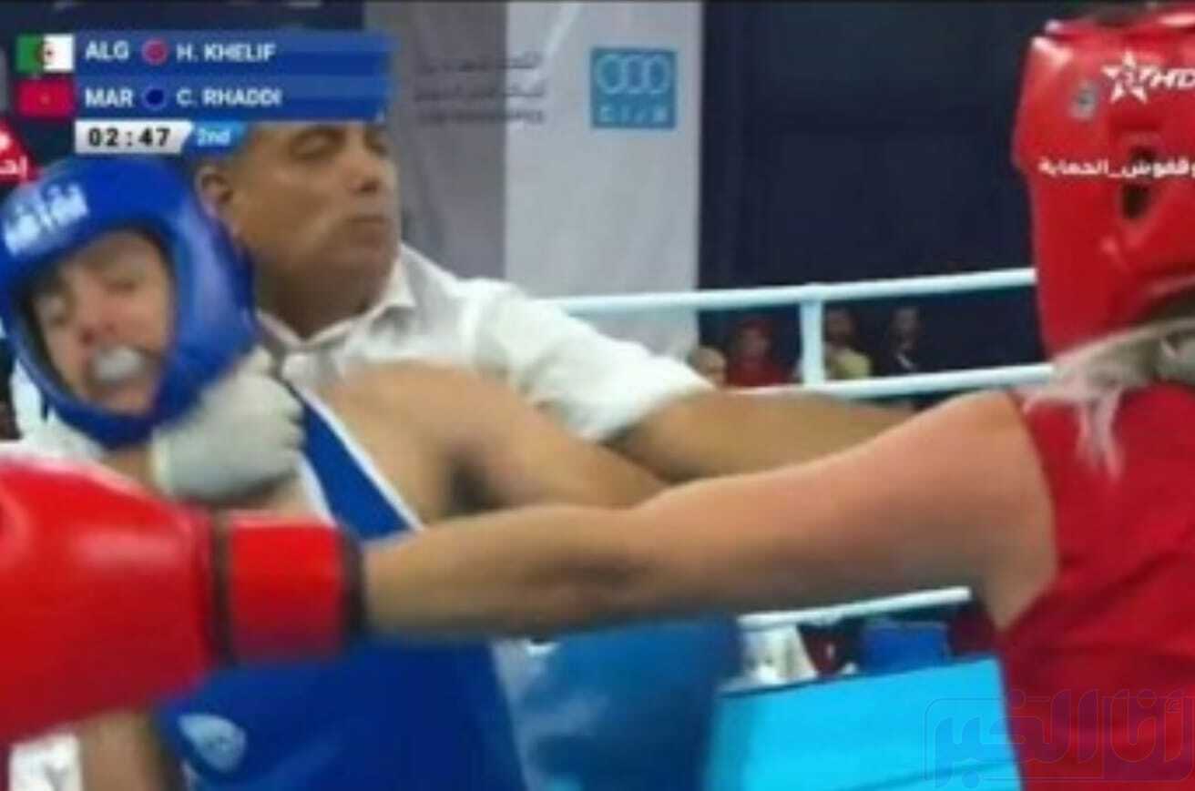 فضيحة جديدة.. حكم جزائري يساعد مواطنته أمام منافستها المغربية