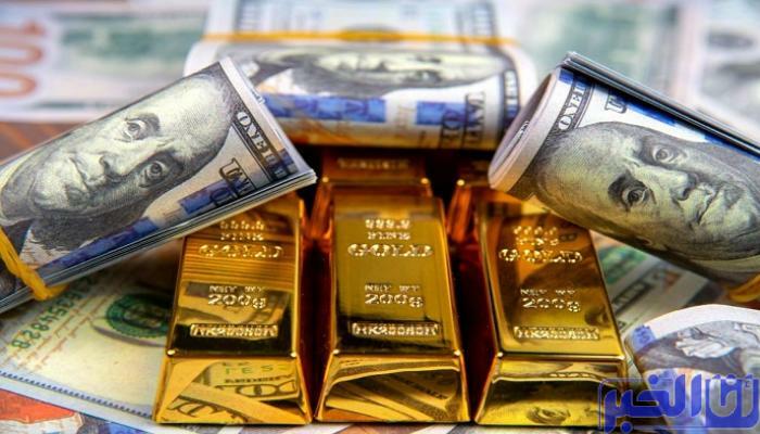 أسعار الذهب تنهار والدولار يصعد من جديد