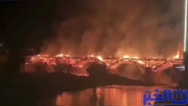 انهيار جسر خشبي عمره 900 سنة جراء حريق في الصين