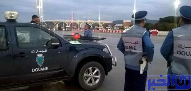 باب سبتة.. تفتيش دقيق لسيارة مرقمة بإسبانيا يفجر مفاجأة