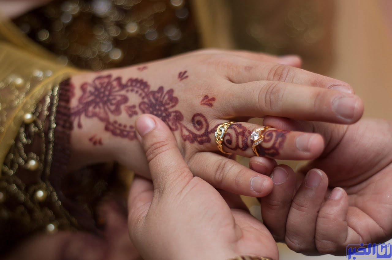 شخص يثير ضجة بزواجه بعد وفاة زوجته بأربعة أيام فقط ليجد نفسه أمام مشكل كبير