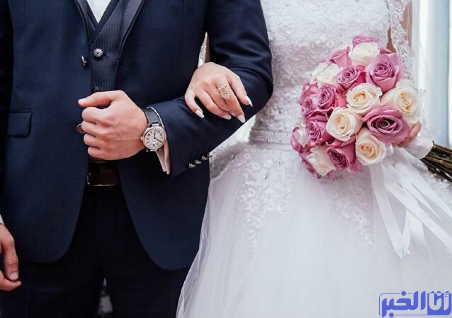 عريس يعرض مقطع فيديو فاضح لعروسته خلال حفل زفافهما وأمام الجميع (صور)