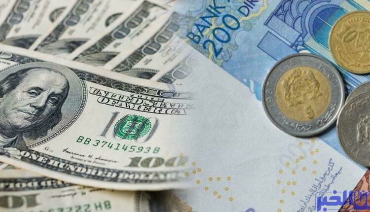 مركز التجاري للأبحاث يرفع توقعاته بشأن العملات الدولارالدرهم