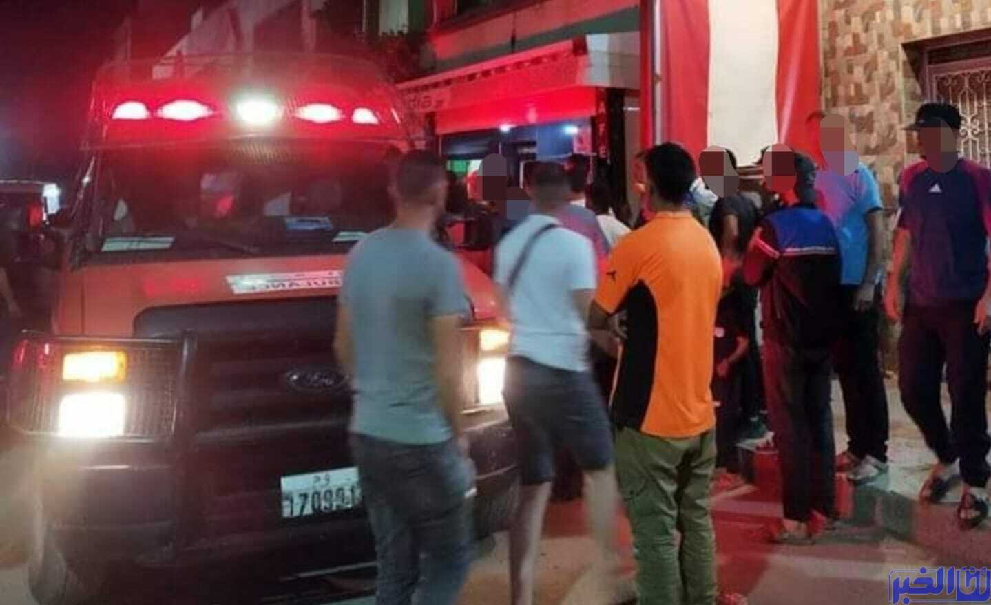 طعن نادلة وسط دهشة الزبناء