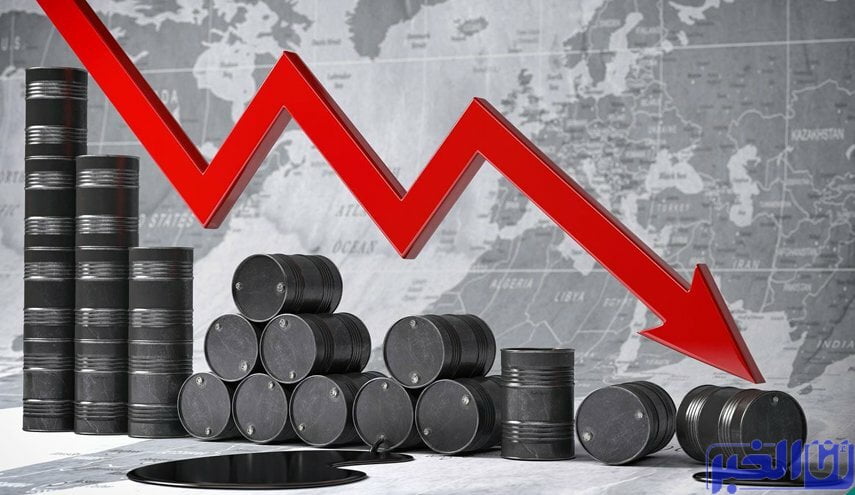 عاجل.. أسعار النفط تواصل التراجع بفعل قوة الدولار