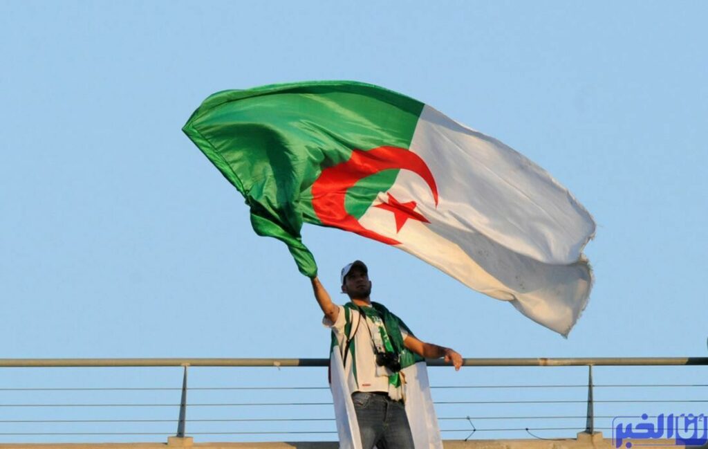 الجزائر.. دعوة إلى "تحرير الحقلين السياسي والإعلامي" و "احترام الحريات"