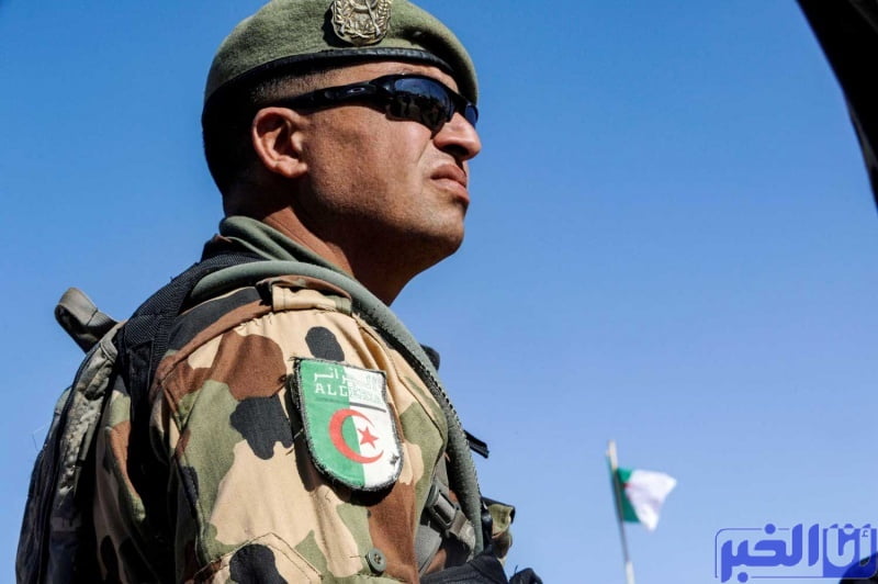 الجيش الجزائري يطلق النار على 4 عناصر من البوليساريو