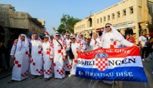 الجماهير الكرواتية المتواجدة بقطر تشيد بنجمين مغربيين