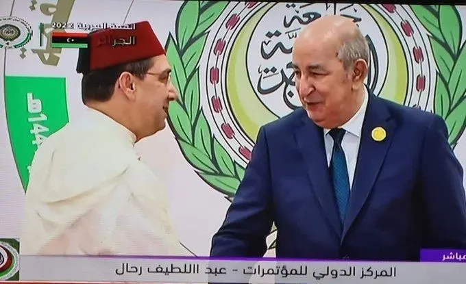 بالصور والفيديو.. شاهد لحظة استقبال بوريطة من قبل تبون