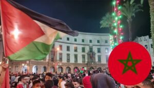توزيع الأعلام المغربية بشوراع فلسطين