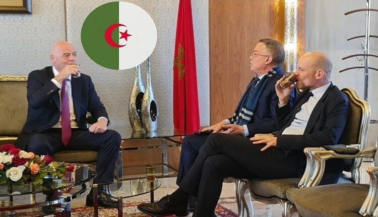 فوزي لقجع رفقة رئيسا فيفا والكاف