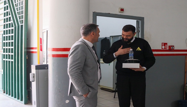 شركة أمانديس توزع وجبة الفطور