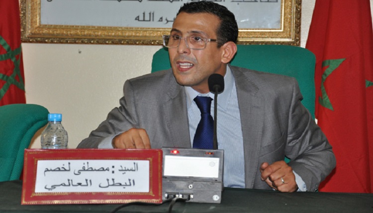 مصطفى لخصم