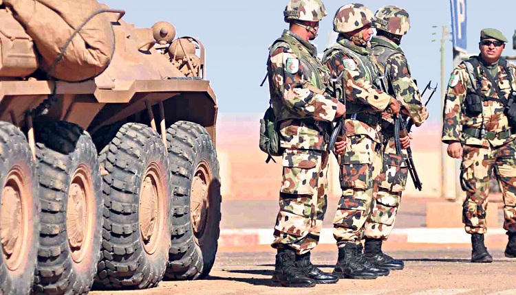 الجزائر تنشر قواتها العسكرية قرب الحدود المغربية
