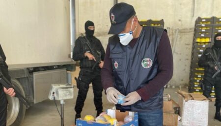 طنجة.. إجهاض تهريب طن من الشيرا