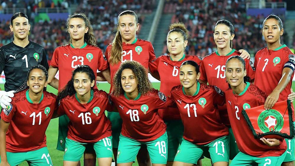 لاعبات المنتخب الوطني النسوي