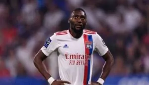 أبها السعودي قريب من ضم إيكامبي الكاميروني
