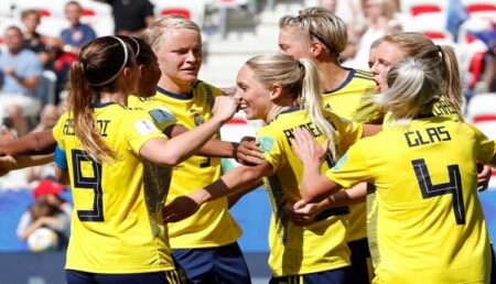 المنتخب السويدي النسوي يفوز على نظيره الأسترالي