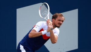 دورة سينسيناتي لكرة المضرب.. مدفيديف يجدد الفوز على موزيتي