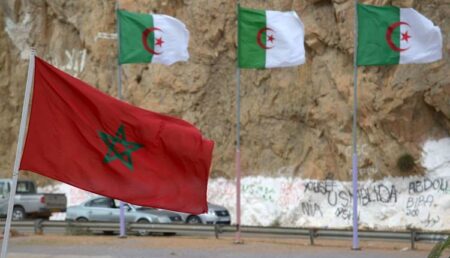 دولة عربية تعلن استعدادها للوساطة بين المغرب والجزائر