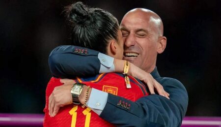 عاجل.. فيفا تتخذ قرارا صارما في حق رئيسَ الاتحاد الإسباني