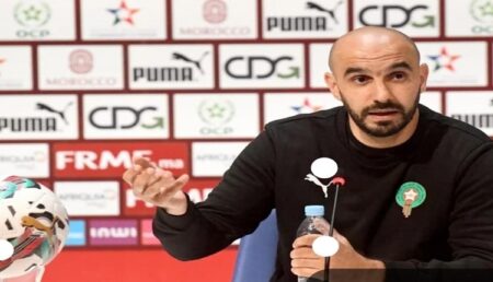 مفاجأة من وليد الركراكي بخصوص دفاع المنتخب المغربي