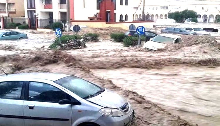أربعة قتلى في فيضانات بالجزائر