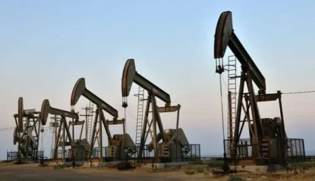 أسعار النفط تعود الارتفاع وسط مخاوف كبيرة