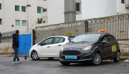 الحكومة تصادق على تطبيق شروط جديدة لمؤسسات تعليم السياقة