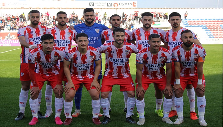 المغرب التطواني يعلن عن فسخ 8 عقود من لاعبيه