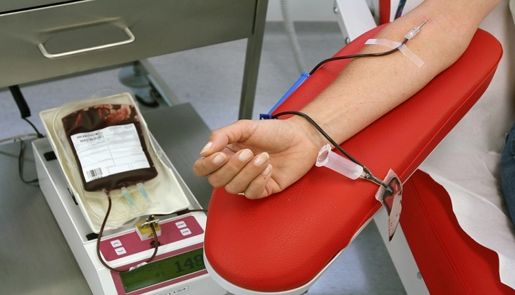 تطوان.. سكان الحمامة يقبلون بكثافة على التبرع بالدم لضحايا زلزال الحوز